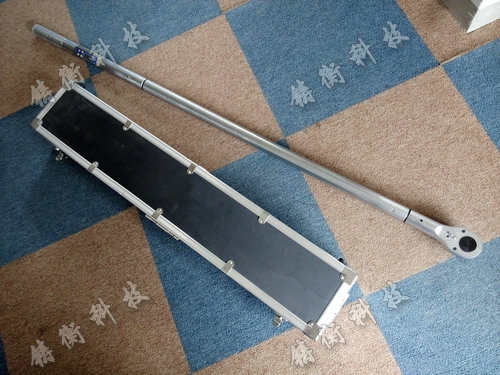數顯扭矩扳手圖片